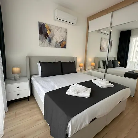 Four Seasons Life Official Resort