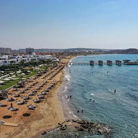 Four Seasons Life Official Resort *