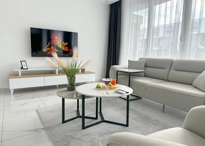 Four Seasons Life Official Resort