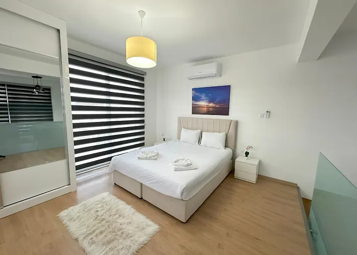 Four Seasons Life Official