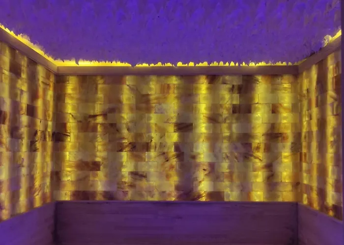 Four Seasons Life Official Resort