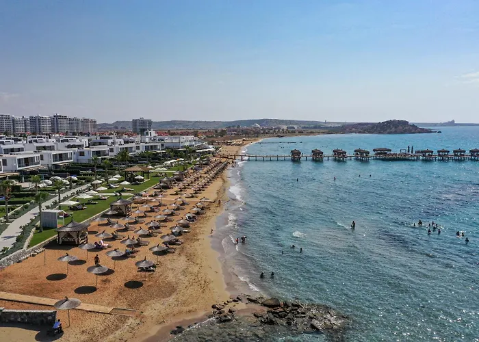 Four Seasons Life Official Resort *