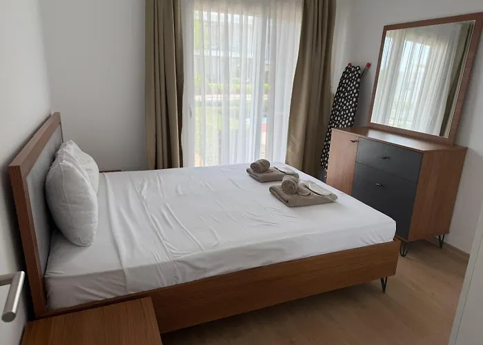 Four Seasons Life Official