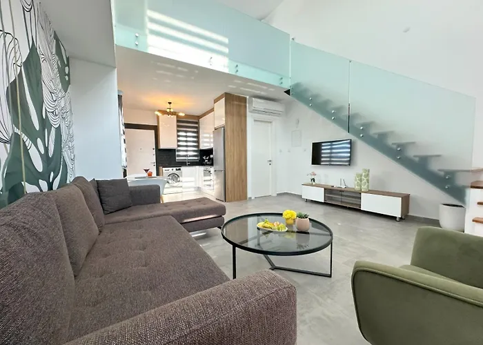 Resort Four Seasons Life Official *